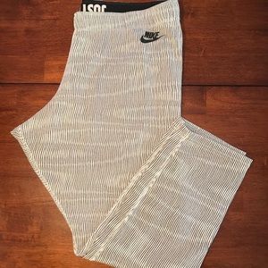 Nike leggings